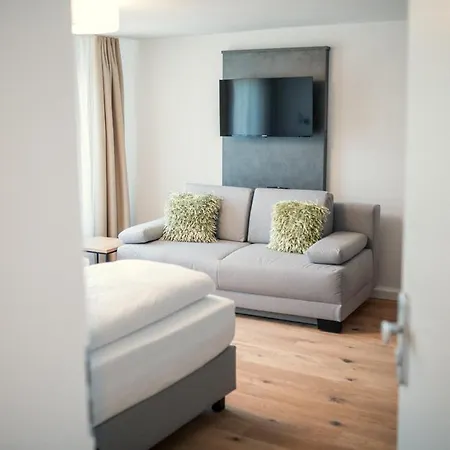 Maison d'hôtes Hoelderlein - Altstadthotel