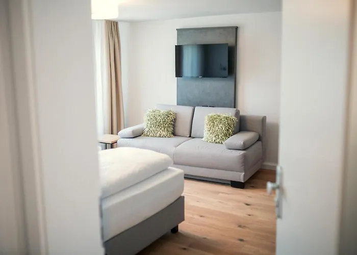 بيت ضيافة Hoelderlein - Altstadthotel