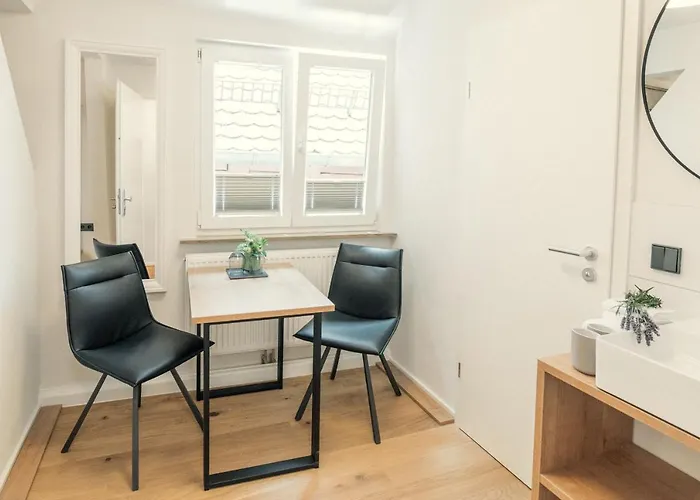 بيت ضيافة Hoelderlein - Altstadthotel 3*