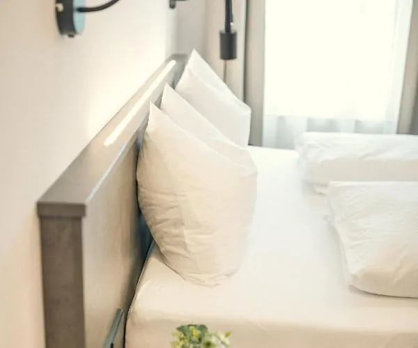 Hoelderlein - Altstadthotel بيت ضيافة نورتينغن