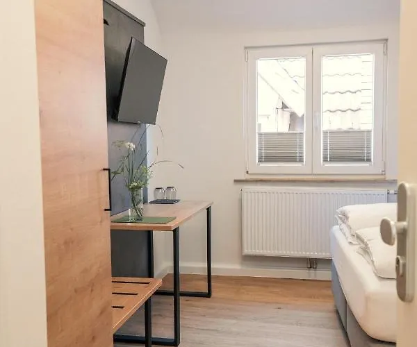 بيت ضيافة Hoelderlein - Altstadthotel